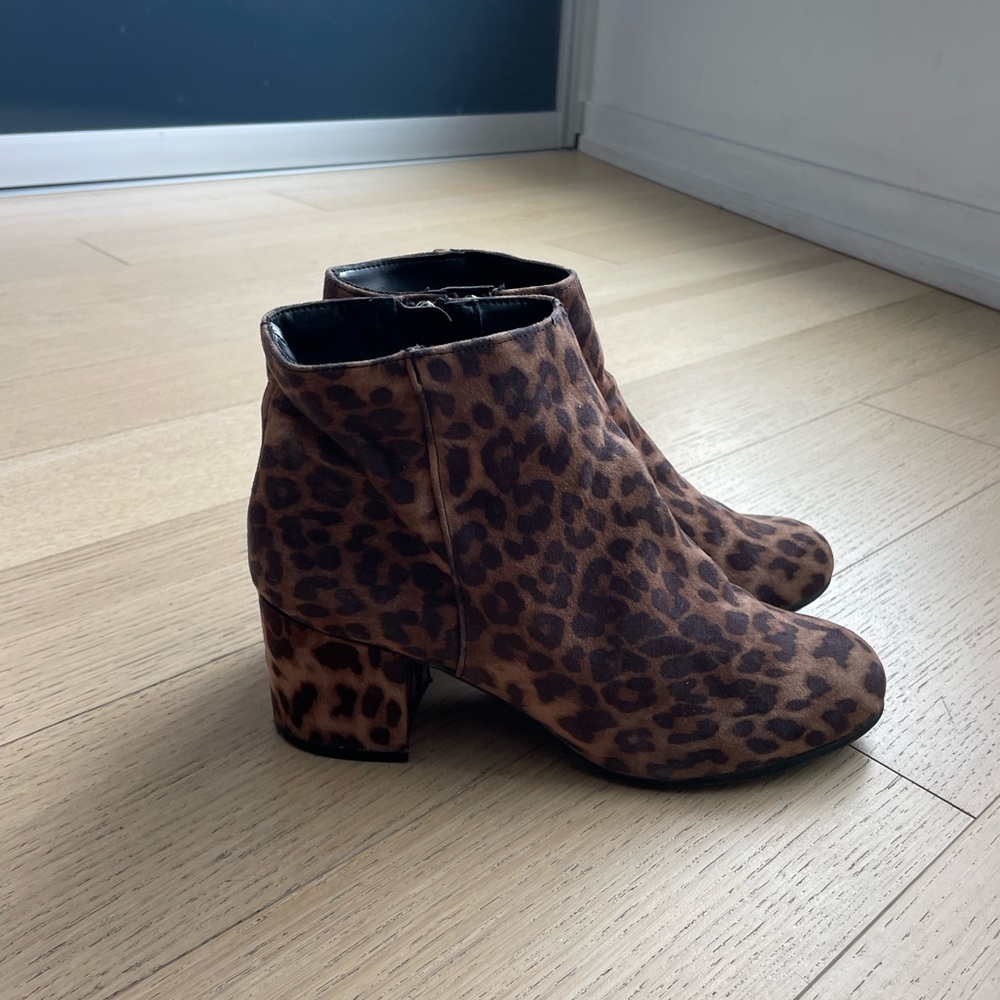 Sam Edelman Circus Leopard Print Ankle Boots Size 7